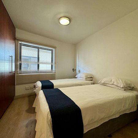 Loddey'S Self Catering Apartments - By Beach Collection Strand Exterior foto