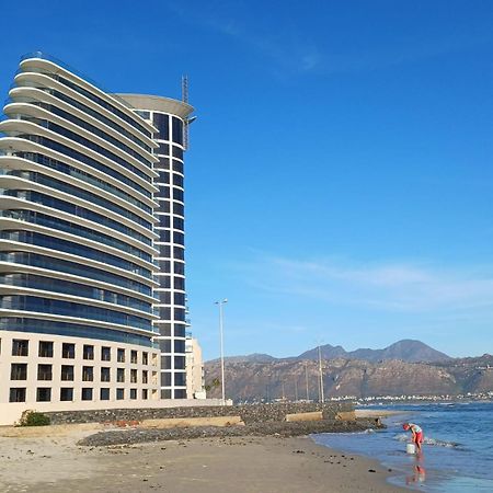 Loddey'S Self Catering Apartments - By Beach Collection Strand Exterior foto