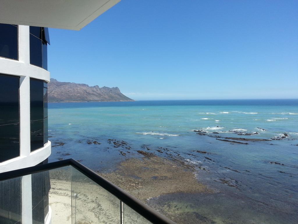 Loddey'S Self Catering Apartments - By Beach Collection Strand Zimmer foto